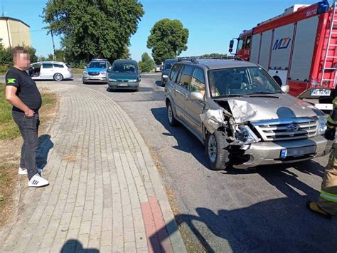 Z ostatniej chwili Wypadek na skrzyżowaniu w Krzynowłodze Małej Dwie