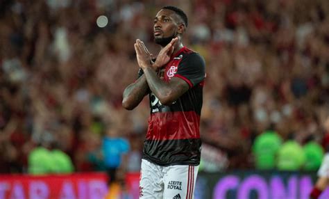 Gerson exalta Flamengo após título da Recopa Maior clube do mundo