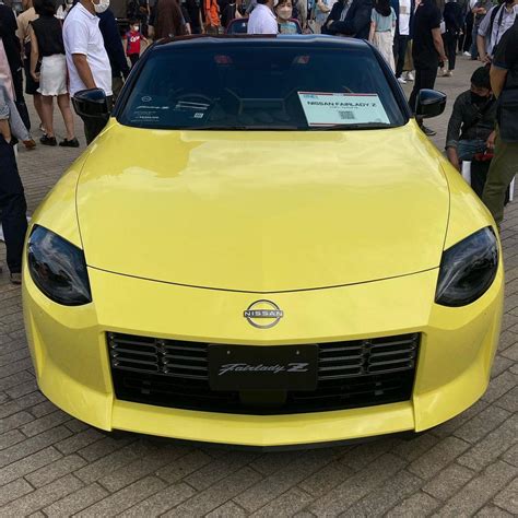 IKAZUCHI YELLOW Nissan Z Color Pics & Club | Page 13 | 2023+ Nissan Z Forum, Community, Owners ...