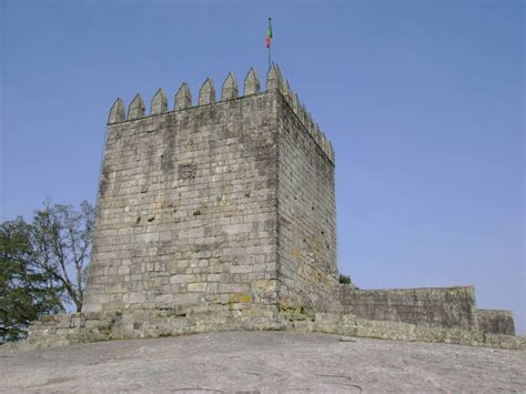 Castelo De P Voa De Lanhoso P Voa De Lanhoso All About Portugal