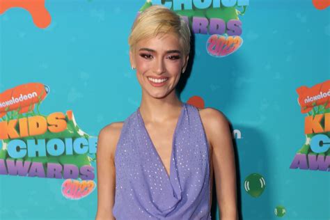 Dixie D’Amelio Wears $100 Heels to Nickelodeon Kids’ Choice Awards ...