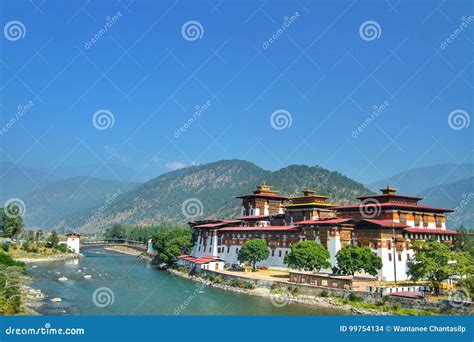 Punakha Dzong Monastery or Pungthang Dewachen Phodrang Stock Photo ...