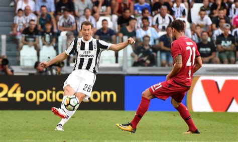 Juve UFFICIALE La Lista Champions Senza Pjaca E Lichtsteiner Duro