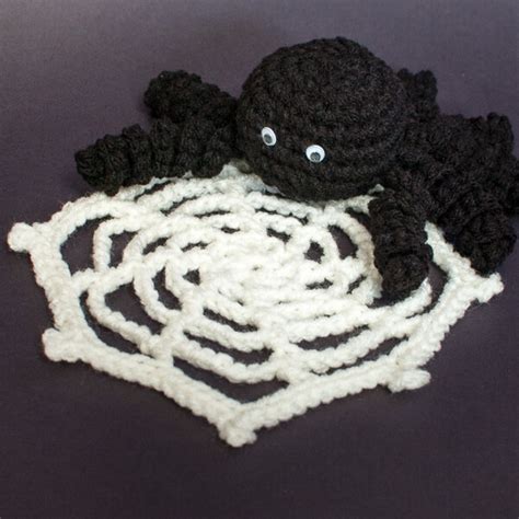 Crochet Spider Web Pattern - Petals to Picots