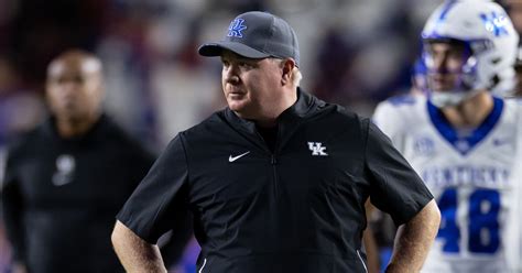 Mark Stoops Praises Texas Football Ahead Of Kentuckys Matchup No