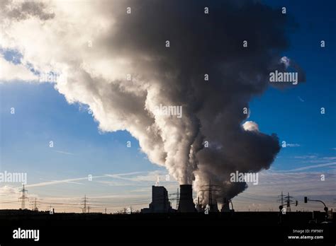 Coal Plant Pollution Hi Res Stock Photography And Images Alamy