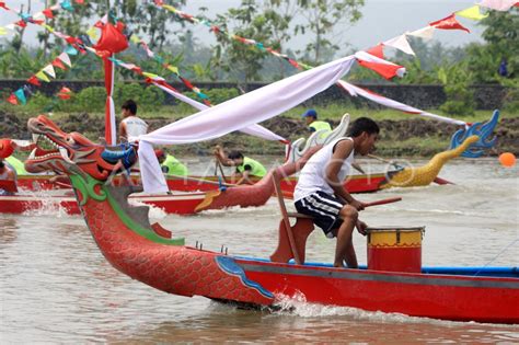 Lomba Perahu Naga Antara Foto