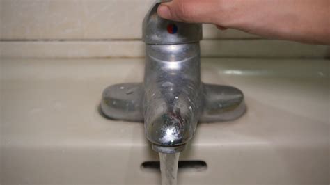 How to Clear a Drain with Baking Soda: 9 Steps (with Pictures)