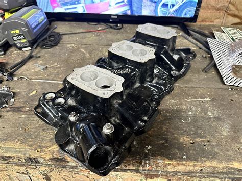 Sb Chevy Edelbrock C 357 Tri Power Intake Wwater Outlet Ebay