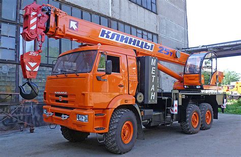 Аренда крана на базе Камаза 25 тонн от компании ИП Крылов в городе Рязань