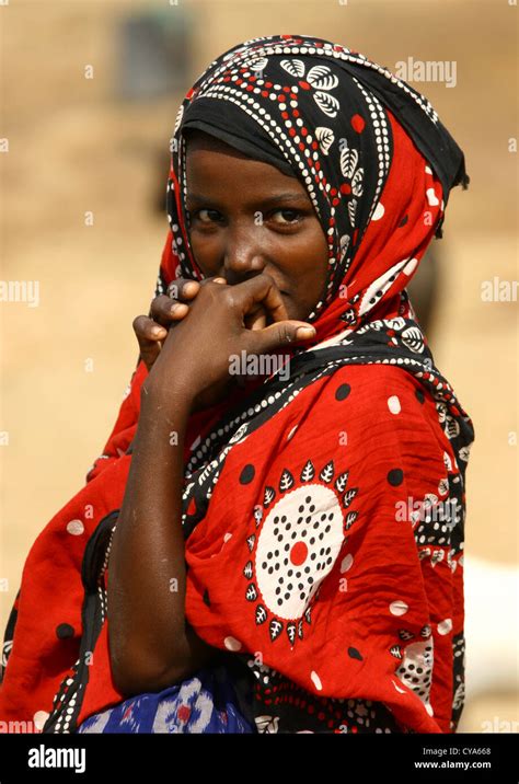 Afar Tribe Girl In Danakil Desert, Eritrea Stock Photo - Alamy