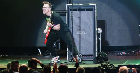 Blink 182 Vocalist Mark Hoppus Has Revealed He S Now Cancer Free Which