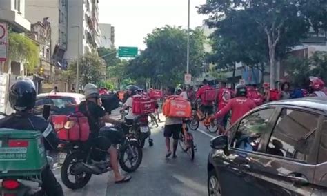 Entregadores De Comida Por Aplicativo Fazem Manifesta O Pelas Ruas Da