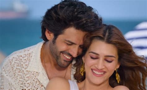 Shehzada Song Munda Sona Hoon Main Kartik Aaryan And Kriti Sanons Beach Romance Is Super Fun