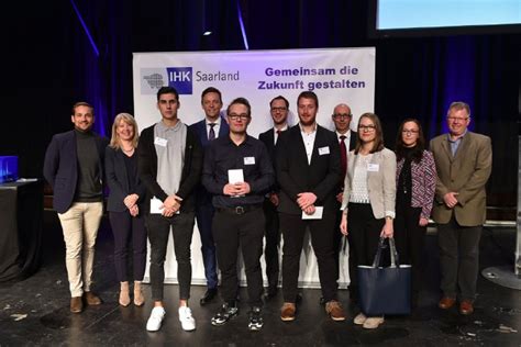 Ihk Saarland Ehrt Landesbeste In Aus Und Weiterbildung Industrie