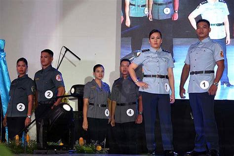 Popular Manila Fashion Pulis Copwalk Pnp On The Ramp