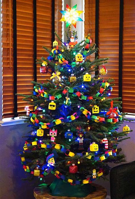 Árvore de Natal no estilo de decoração do LEGO ÁRVORE DE NATAL Lego