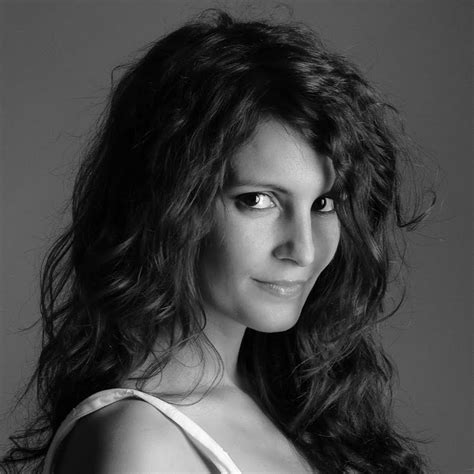 Ana Dias - YouTube