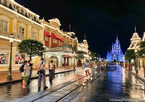 The Downside To The Return Of Fireworks In Disney World The Disney