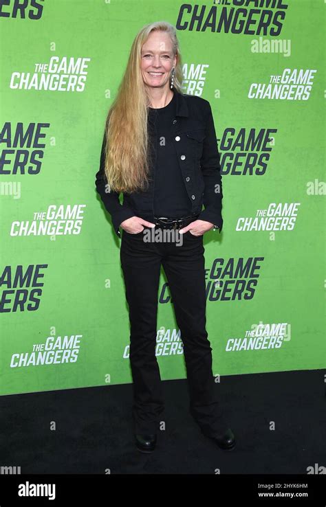 Suzy Amis Cameron Arriving To The The Game Changers Los Angeles