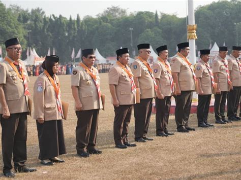 Bupati Pulau Taliabu Raih Penghargaan Lencana Melati Gerakan Pramuka