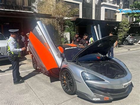 McLaren Sports Car Matataas Na Kalibre Ng Baril At Iba Pang