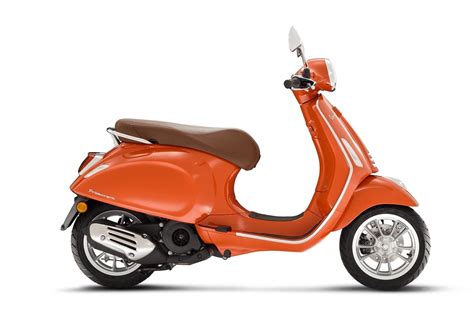 Motorrad Vergleich Vespa Primavera 125 2024 Vs Vespa LX 125 2006