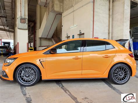 Renault Megane RS Yellow OZ Superturismo AERO Wheel Front