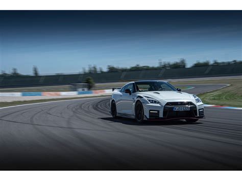 2021 Nissan Gt R Pictures Us News