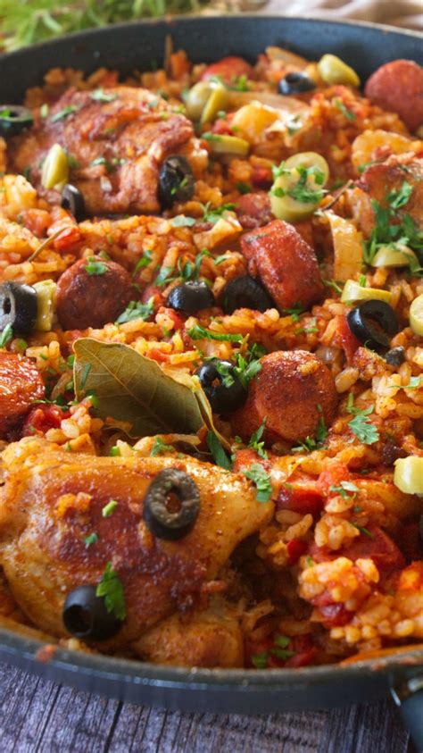 One Pan Spanish Chicken And Rice Arroz Con Pollo Recipe Chicken