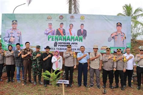 Sinergitas Polri Dan Kemenko Pmk Gelar Aksi Penanaman Juta Pohon