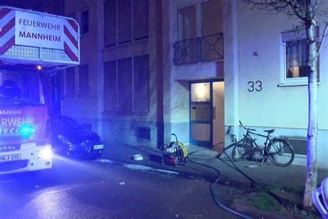 Mannheim Drei Balkone Wegen Feuerwerks In Brand Geraten Mannheim Und