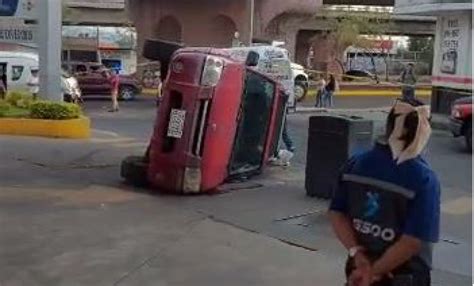 Vuelca Camioneta En El Perif Rico Rep Blica En Morelia Quadrat N