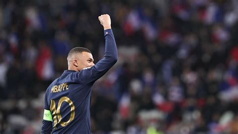 Watch Hernandez Mbappé Connect for France s 11th Goal vs Gibraltar