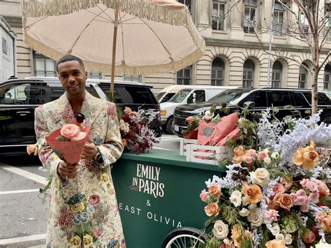 The stars of 'Emily in Paris’ dish on their favorite NYC spots – Pingovox