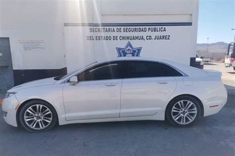 Juárez Detienen A Pareja Que Iba En Auto Con Placas Sobrepuestas