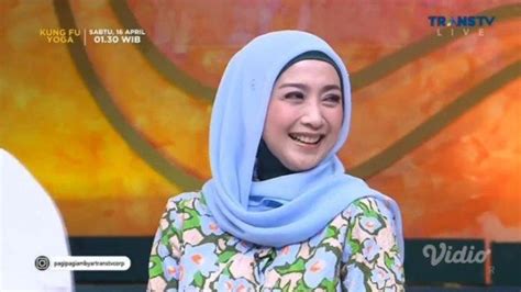 18 Tahun Menjanda Desy Ratnasari Akui Banyak Pria Ingin Meminangnya