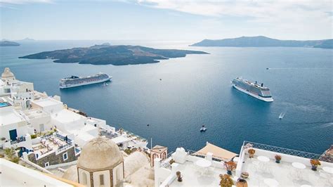 Cruise Ship Arrivals in Greece Dropped by 20% in 2017 - GreekReporter.com