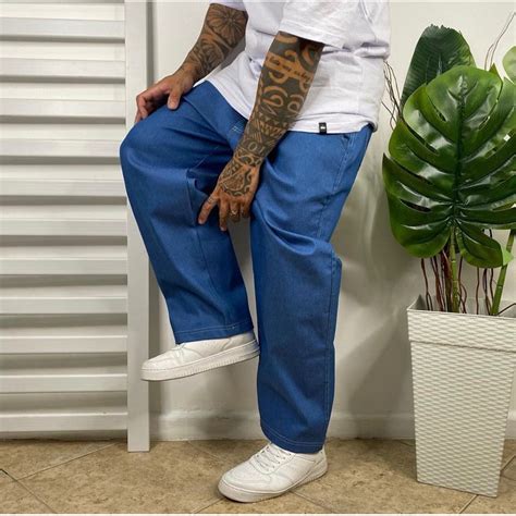 Calça Jeans Balao Reta Baggy Clara E Escura Estilo Skate Escorrega O