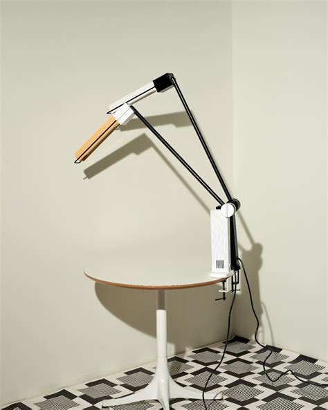 Artemide Alistro Desk Lamp By Ernesto Gismondi Samuel Smalls