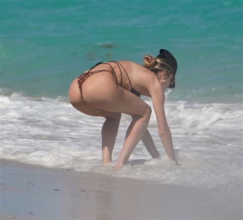 Candice Swanepoel Bikini FappeningHD
