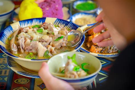 7 Tempat Makan Enak Di Bekasi Taman Sari Setu Bamboo Dimsum Bandar