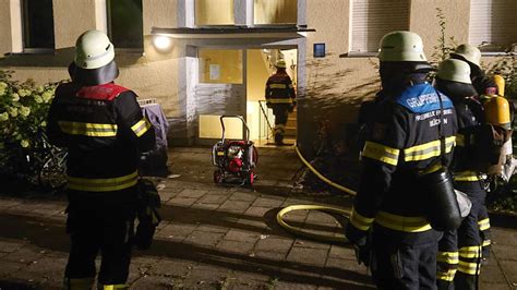 Brand in München Nachbarn versuchen Feuer zu löschen