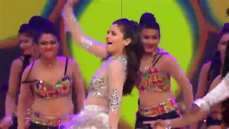 Alia Bhatt Performs Teshers Kay Gayi Chull Remix At Miss India 2017