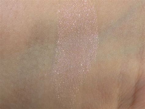 Urban Decay Aura Naked Illuminated Shimmering Powder Review Swatches