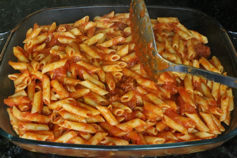 Cocina Andaluza Macarrones Con Tomate Chorizo Y Queso