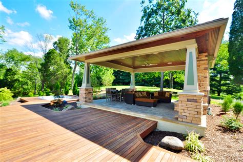 The Benefits of Outdoor Living Spaces - Happiness Creativity