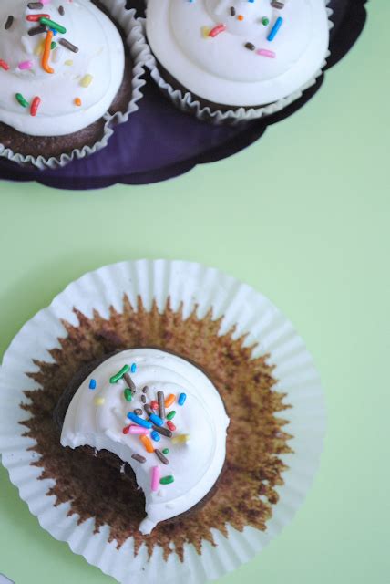Skinny Frozen Hot Chocolate Cupcakes Something Swanky