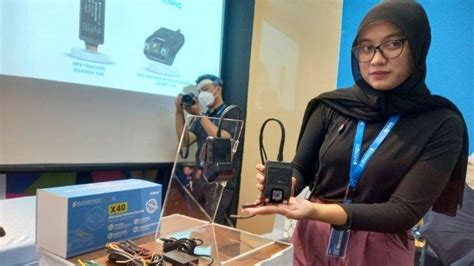 GPS Tracker Super Spring Ini Bisa Live Camera Apa Saja Fitur Fitur