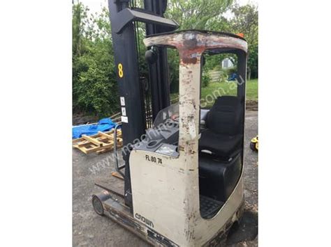 Used Crown Forklift Crown Sit Down Reach Truck Ride On Reach Trucks In